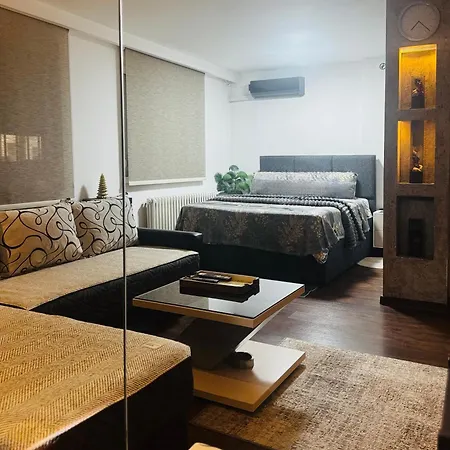 Centar - Parking Appartement Ni